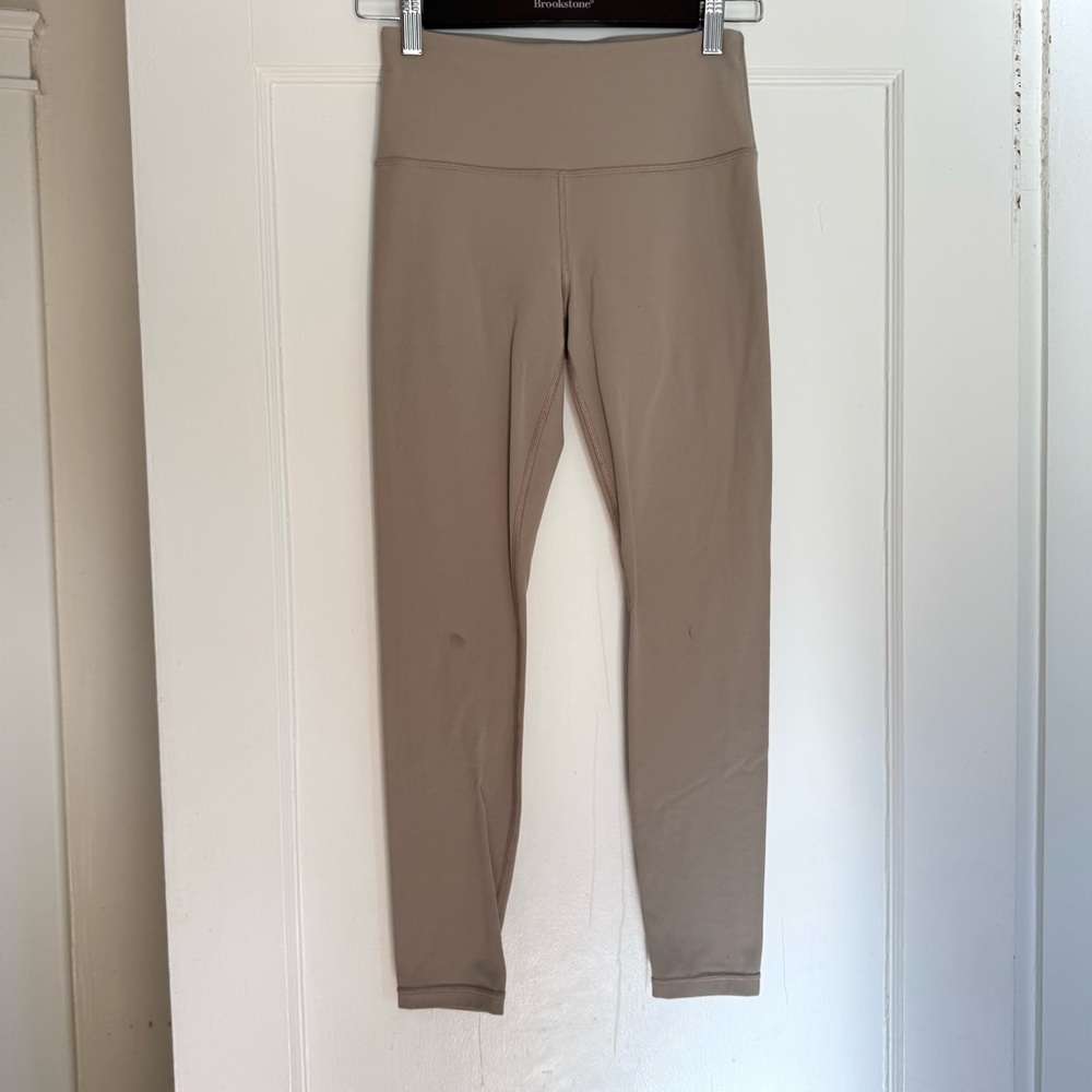 Athleta 7/8 High Waisted Activewear Leggings